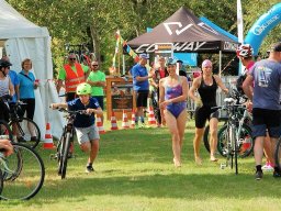 family-_and_friends_tria_2020_133_20220409_2091273182