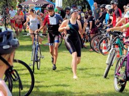 family-_and_friends_tria_2020_139_20220409_2050658903