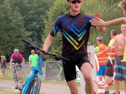 family-_and_friends_tria_2020_140_20220409_1358354865