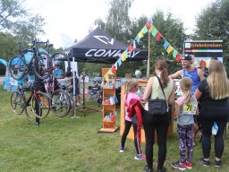 family-_and_friends_tria_2020_160_20220409_1650567786