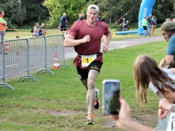 family-_and_friends_tria_2020_43_20220409_1496266538